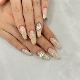 ネイル _white 上本町のネイルデザイン