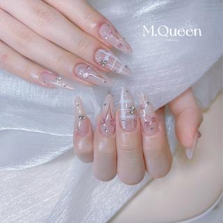 ネイル M.Queenネイル サロン天神今泉店のネイルデザイン