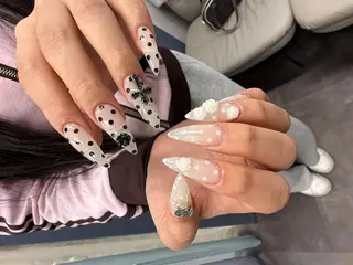 ネイル PEEKABOO 旧:momo京橋のネイルデザイン