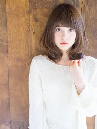 ミディアム おしゃれ染めで白髪を 染める/山口玲緒奈のヘアスタイル