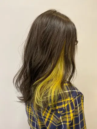 セミロング カラー デザインカラー🌈 高木リョウのヘアスタイル