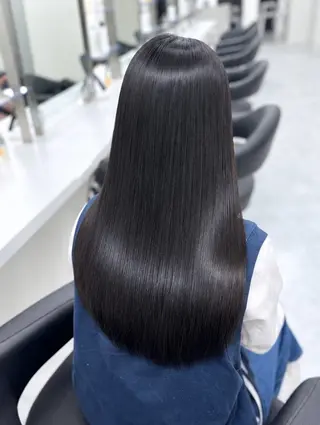 ロング 暗髪うる艶ヘア🫧 yumi🐈‍⬛🪽のヘアスタイル