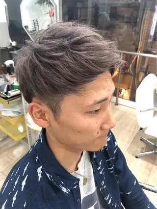 カラー メンズ レイヤーカット 西村あきやのヘアスタイル