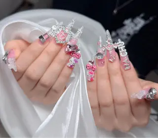 ネイル Julie Nail Hinのネイルデザイン