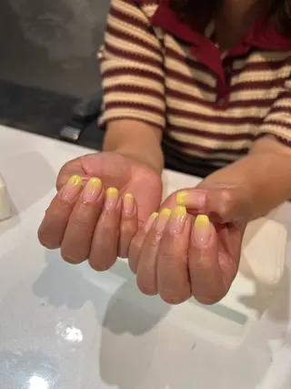 ネイル 村上 里緒菜のネイルデザイン