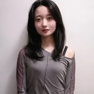 ミディアム カラー ミウラ ハナキのヘアスタイル