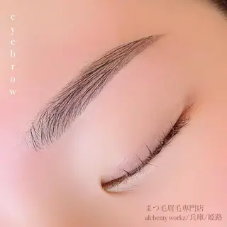 アイブロウ alchemy workzのマツエク・マツパデザイン
