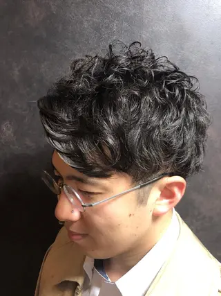 ミディアム カラー パーマ メンズ 中原 滉太のヘアスタイル