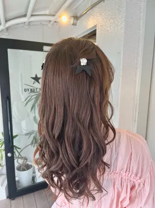 ロング ヘアアレンジ 渋谷で叶う透明感カラ ー髪質改善/梨緒💜のヘアスタイル