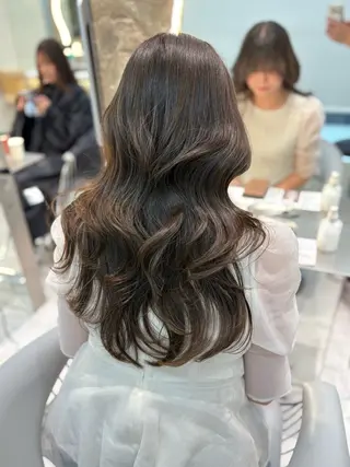 セミロング 美髪✖️透明感カラー / タケシタのヘアスタイル