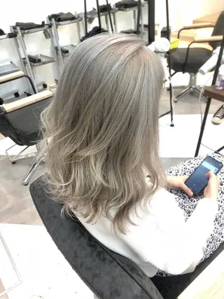 ミディアム カラー パーマ ヘアアレンジ メンズ まつげと眉 Meliaのマツエク・マツパデザイン