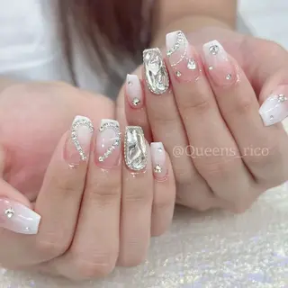 ネイル Queens テイのネイルデザイン