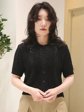 ミディアム パーマ (h)wim ウィムのヘアスタイル