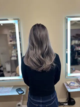ロング カラー レイヤーカット 赤み消し　店長/大和のヘアスタイル