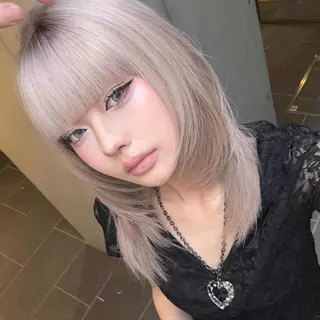 セミロング カラー だいち/ブリーチ/ レイヤーカットのヘアスタイル