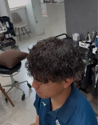 メンズ メンズパーマ 渡辺将功のヘアスタイル