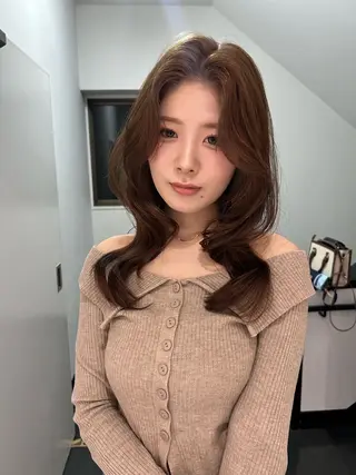 ロング カラー ひかり HAZELのヘアスタイル