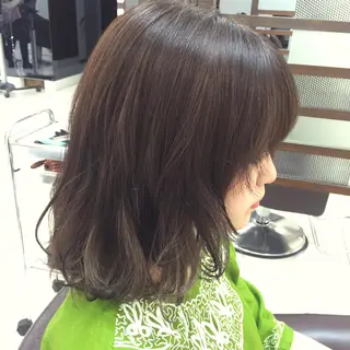 ミディアム セミロング カラー 大平 美沙のヘアスタイル