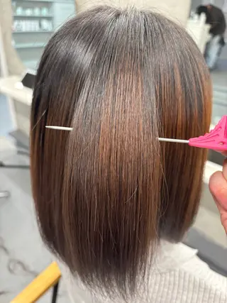 ミディアム カラー 腰越 麻奈のヘアスタイル