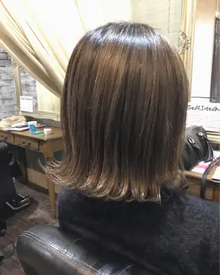 ミディアム カラー Tsuyoki .のヘアスタイル