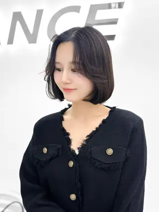 ミディアム カラー ヘアアレンジ 縮毛矯正🤍 盛れるボブ/ひかりのヘアスタイル