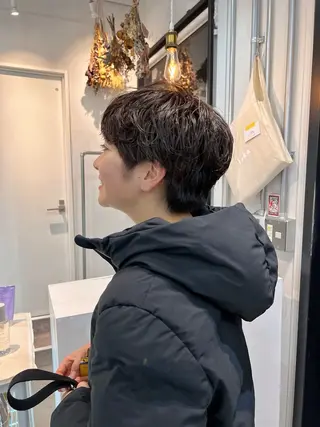 ショート カラー パーマ 松坂 真衣のヘアスタイル