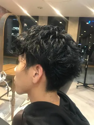 ショート パーマ メンズ 重政 和樹のヘアスタイル