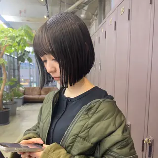 ミディアム カラー 岡本康平/ボブ/ブリ ーチ/酸性ストレートのヘアスタイル