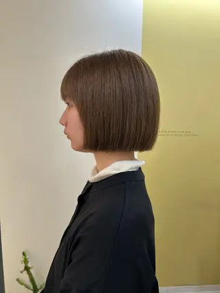 ショート カラー hubhair レイヤー/透明感のヘアスタイル