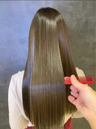 ロング EARTH青葉台店 店長のヘアスタイル
