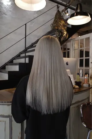 カラー 大洞 ことのヘアスタイル