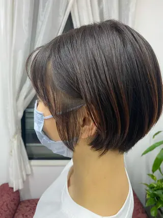 ショート ケアストレート ハナシロミサキのヘアスタイル