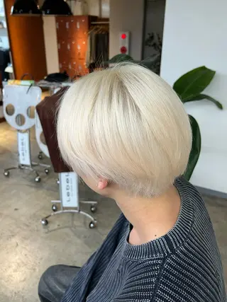 ショート カラー ヘアアレンジ メンズ ハイトーン/縮毛矯正 /梅田/みほのヘアスタイル