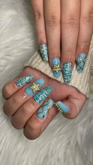 ミディアム ネイル Y. Sのネイルデザイン