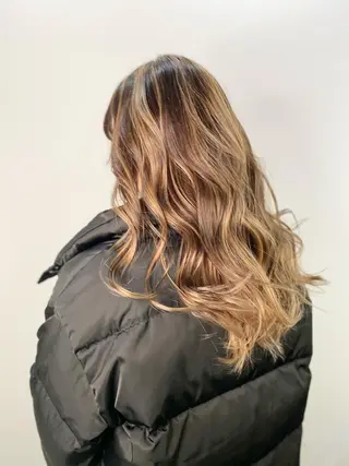 ロング カラー レイヤーカット 赤み消し　店長/大和のヘアスタイル