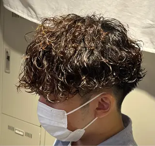 ミディアム カラー パーマ メンズ 横浜駅メンズパーマ師 🌀岩﨑弘成🌀のヘアスタイル