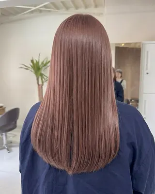 ロング カラー 桃木 杏奈のヘアスタイル