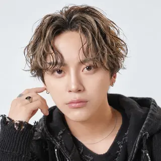 ミディアム カラー パーマ メンズ メンズメッシュパーマ 😈 RIKU渋谷のヘアスタイル
