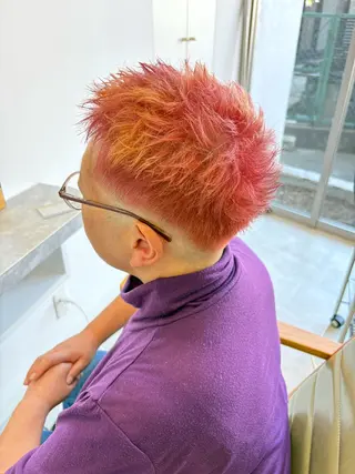 ショート カラー moi Blanc/ Aoyagiのヘアスタイル