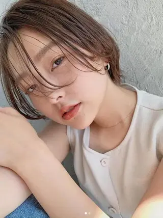 ショート カラー ヘアアレンジ ブリーチダブルカラー 元町三宮/三ノ宮のヘアスタイル