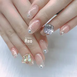 ミディアム ネイル Blowe ニュアンスのネイルデザイン