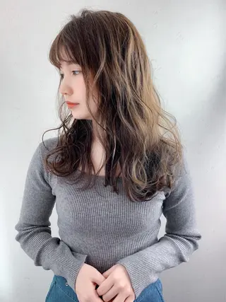 ミディアム カラー パーマ Luxbe hakataのヘアスタイル