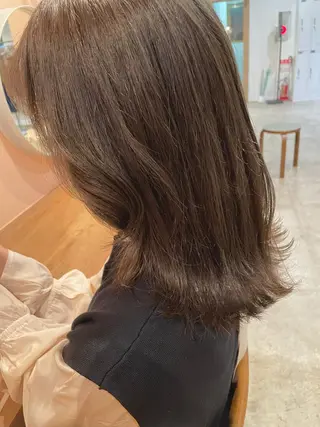 セミロング カラー ヘアアレンジ REONA🪽✨薬院 レイヤーカット🫧のヘアスタイル