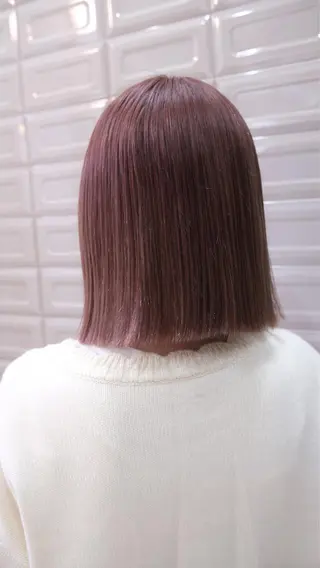 ショート カラー wakana/ 柔らかベージュカラーのヘアスタイル