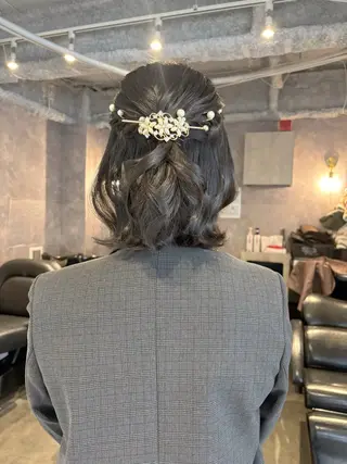 ショート ヘアアレンジ 💜eluあやね💜 🫧カラー・縮毛矯正のヘアスタイル