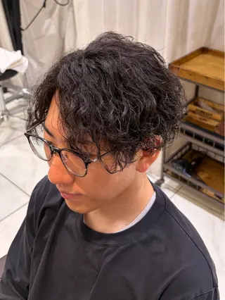 パーマ メンズ 🩵茗荷谷で1番 パーマ巻いてる萌🩵のヘアスタイル
