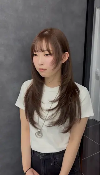 ロング ねね🦖 /ブリーチカラーのヘアスタイル
