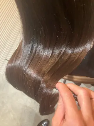 ロング YUKI .のヘアスタイル