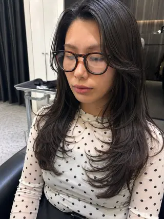 セミロング 山田 ひかりのヘアスタイル