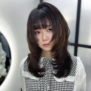 ロング Ren. 🦋デザインカラーのヘアスタイル
